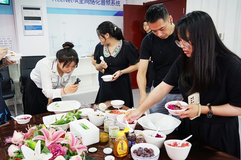 ZOBO香蕉视频色版解锁消暑美味活动